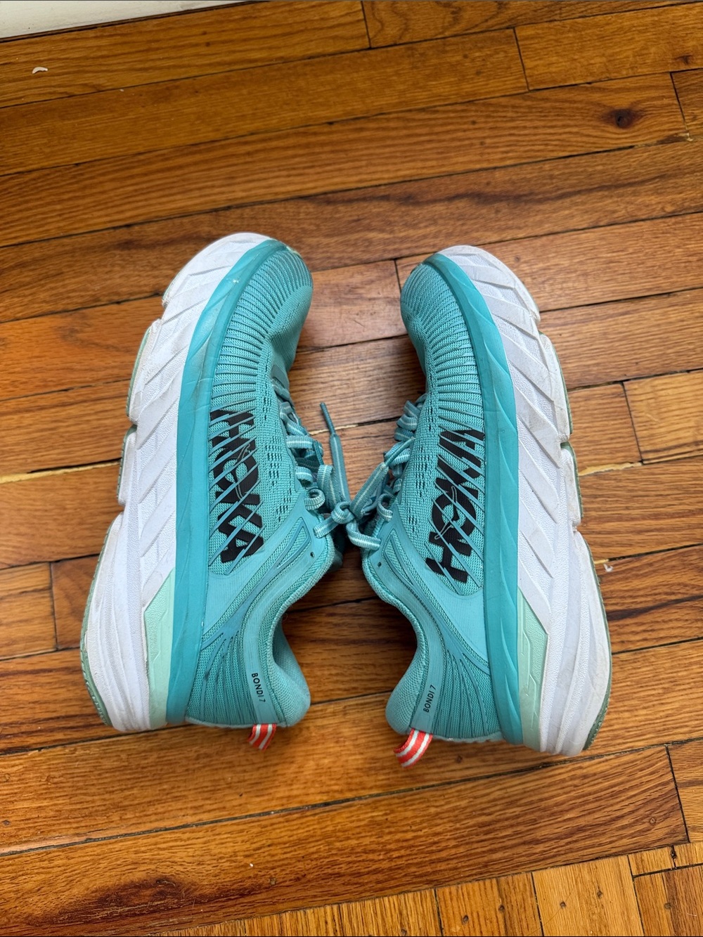 Hoka Bondi 7 Running Shoes - Picture 5 of 9